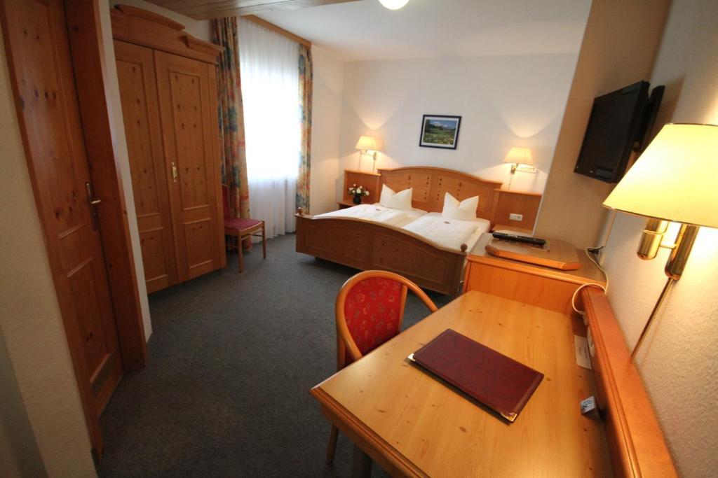 Weidegg - Garni Hotel 2*